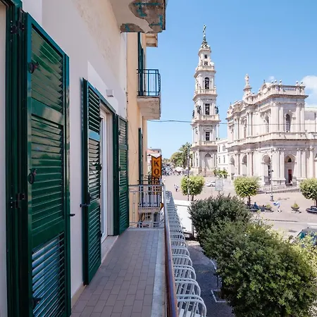 Plaza Alojamento de Acomodação e Pequeno-almoço Pompeia