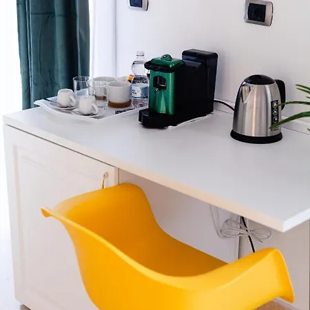 Plaza Bed and breakfast 4*